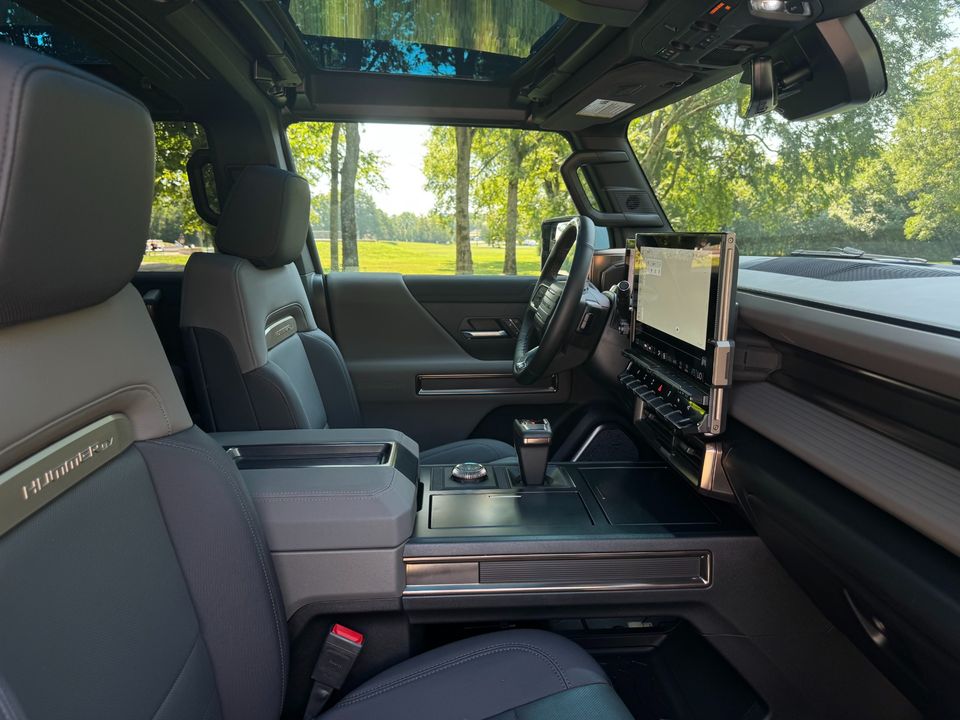 2025 GMC HUMMER EV