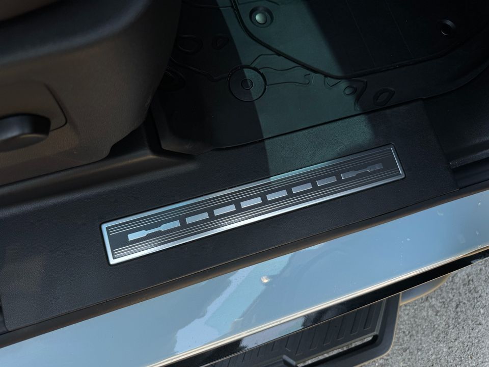 2025 GMC HUMMER EV