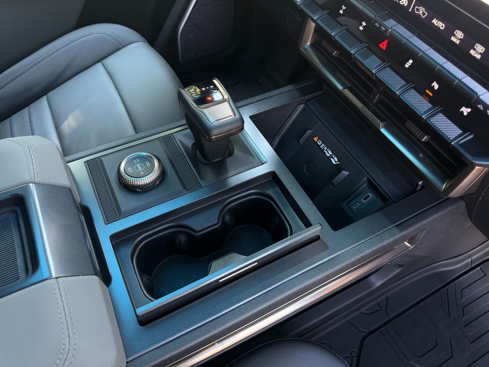 2025 GMC HUMMER EV