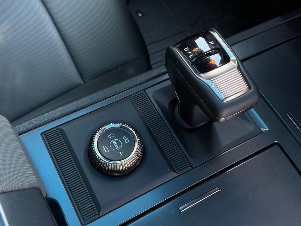 2025 GMC HUMMER EV