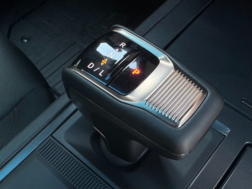 2025 GMC HUMMER EV