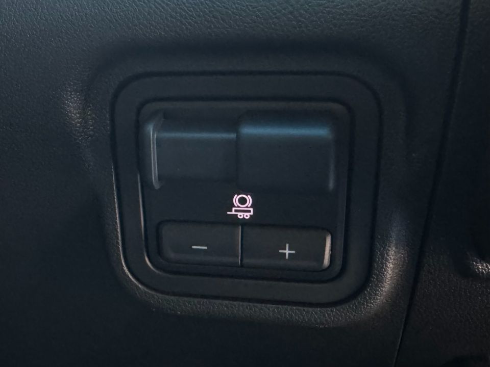 2025 GMC HUMMER EV