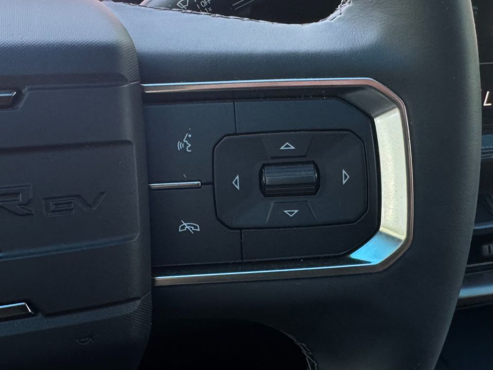 2025 GMC HUMMER EV