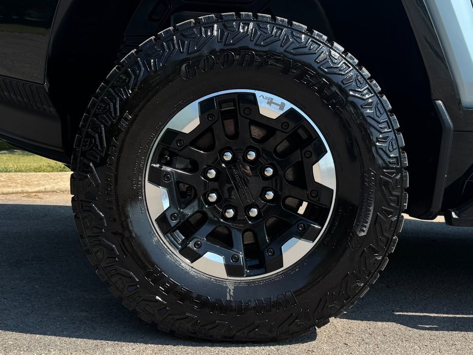 2025 GMC HUMMER EV