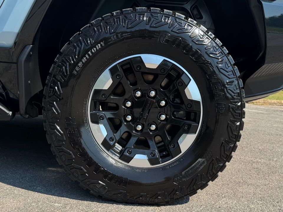 2025 GMC HUMMER EV