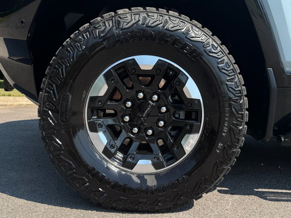 2025 GMC HUMMER EV