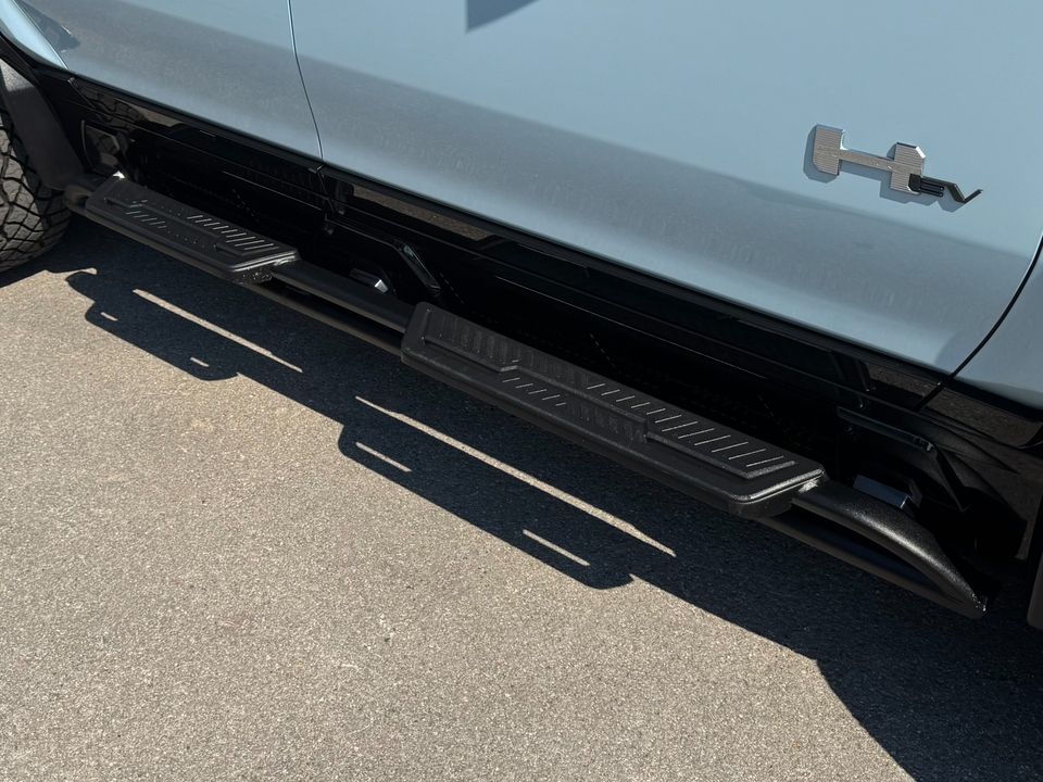 2025 GMC HUMMER EV