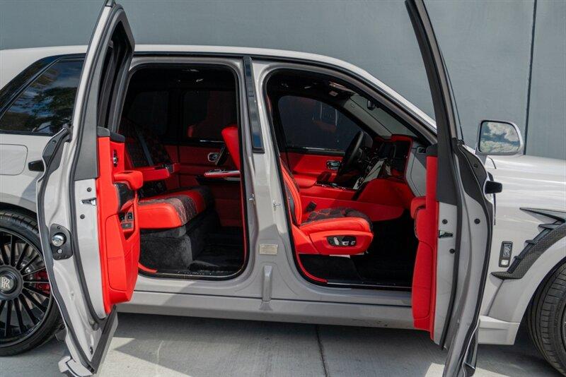 2025 Rolls-Royce Black Badge Cullinan