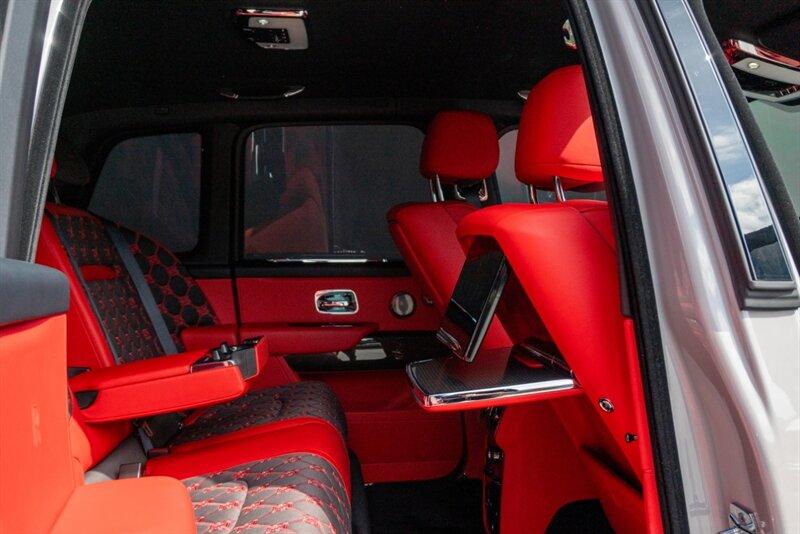 2025 Rolls-Royce Black Badge Cullinan