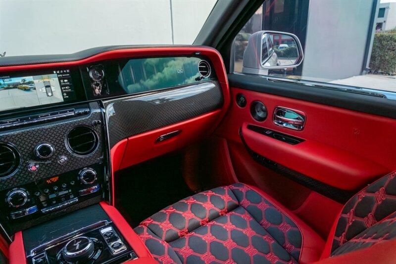 2025 Rolls-Royce Black Badge Cullinan