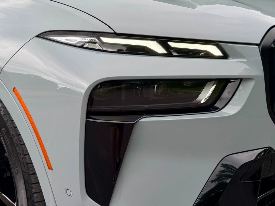 2024 BMW X7