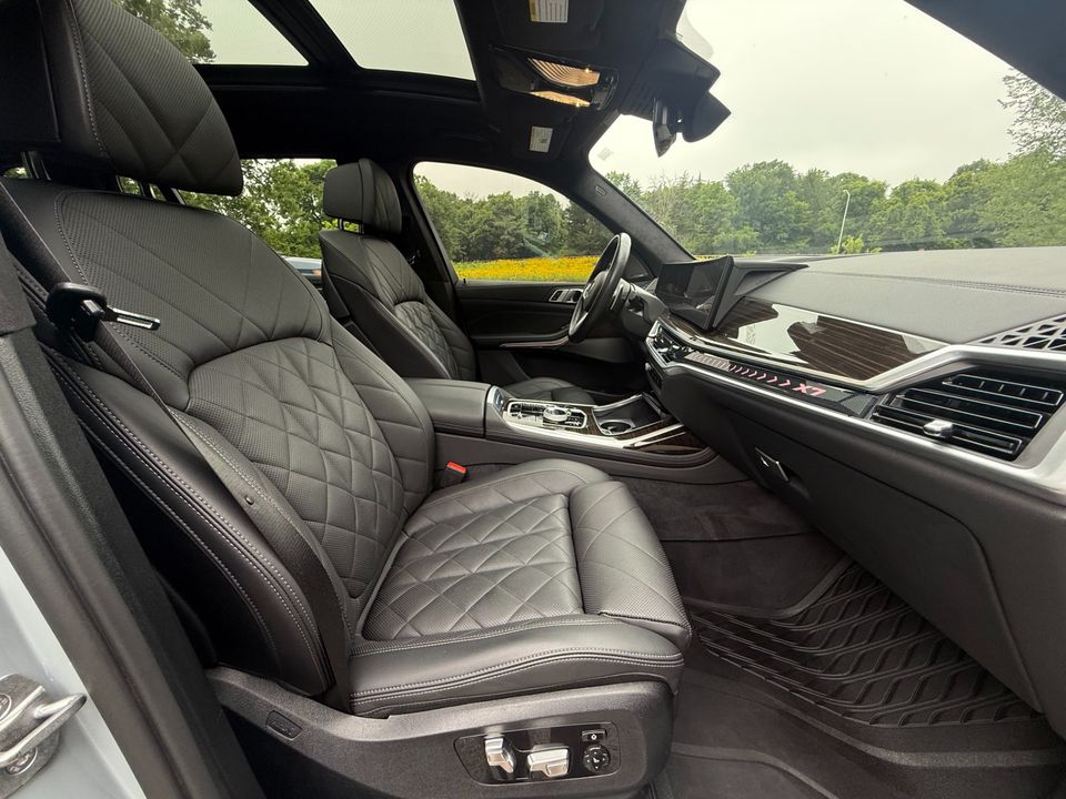 2024 BMW X7