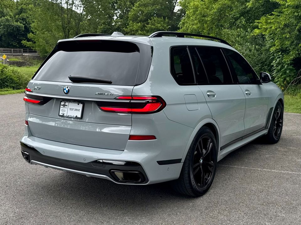 2024 BMW X7