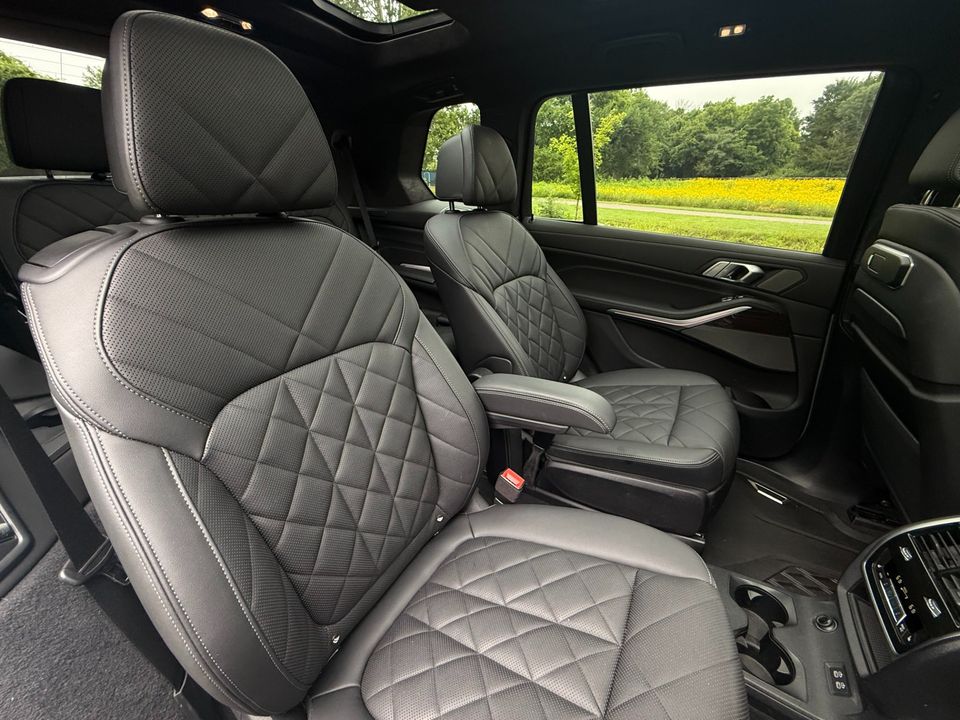 2024 BMW X7