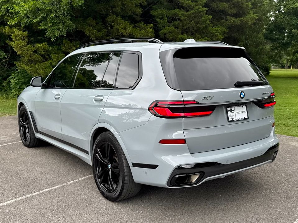 2024 BMW X7