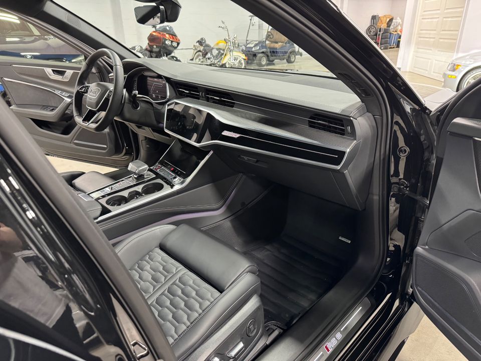 2024 AUDI RS 6 AVANT