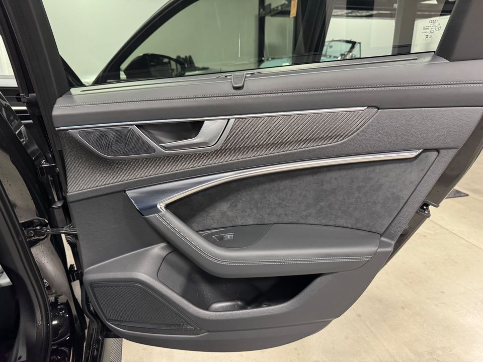 2024 AUDI RS 6 AVANT