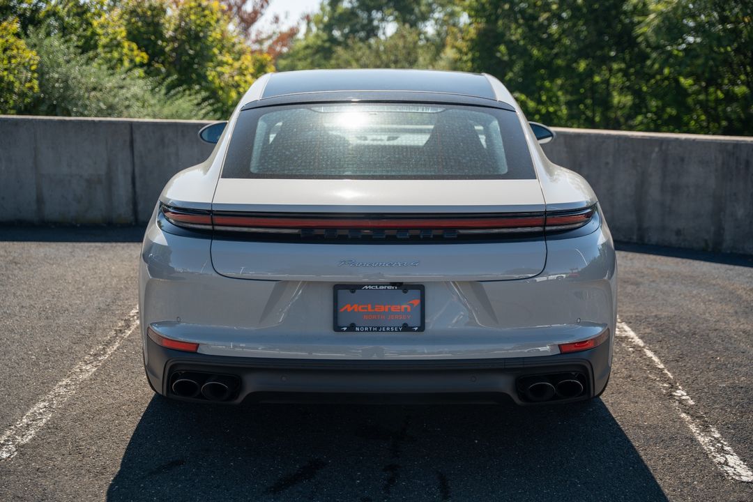 2025 Porsche Panamera