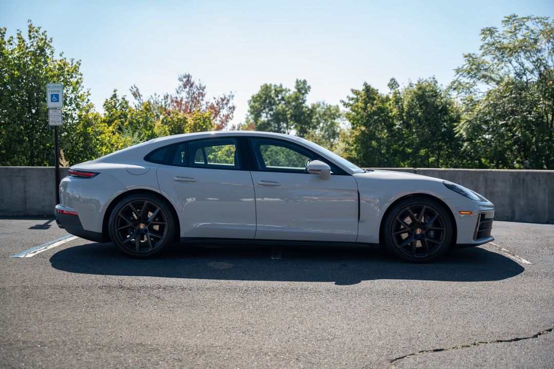2025 Porsche Panamera