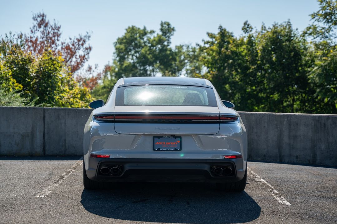 2025 Porsche Panamera