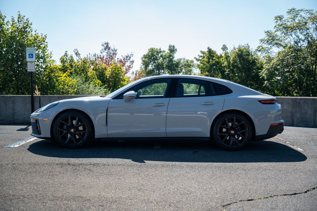 2025 Porsche Panamera