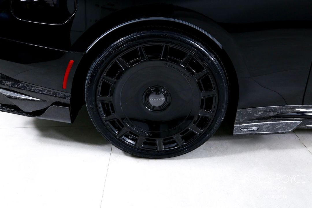 2025 Rolls-Royce Black Badge Spectre