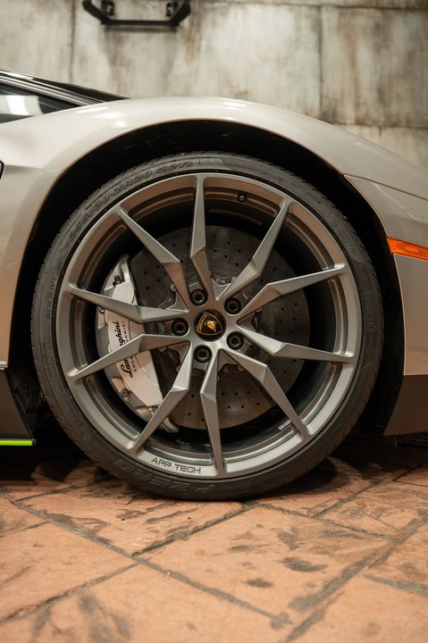 2014 Lamborghini Aventador