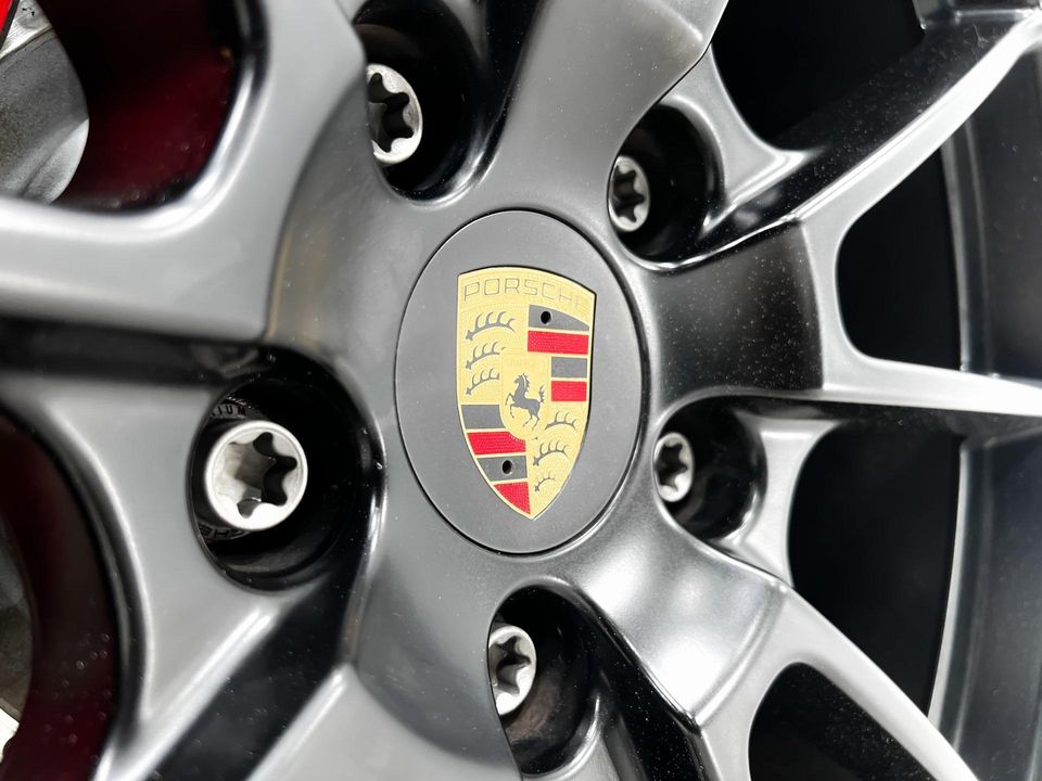 2024 Porsche 718 Cayman