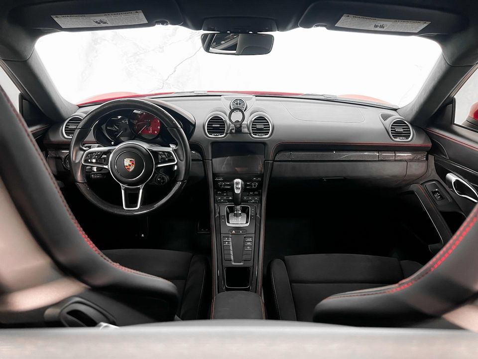 2024 Porsche 718 Cayman