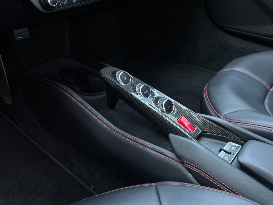 2020 Ferrari F8