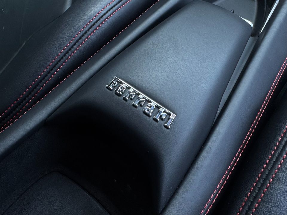 2020 Ferrari F8