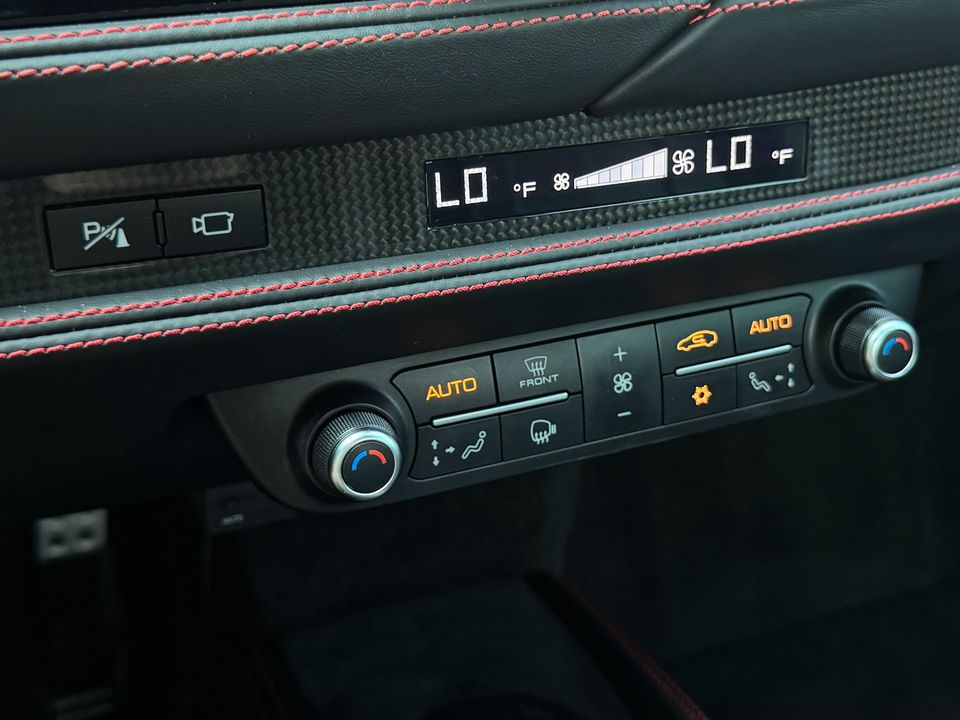 2020 Ferrari F8