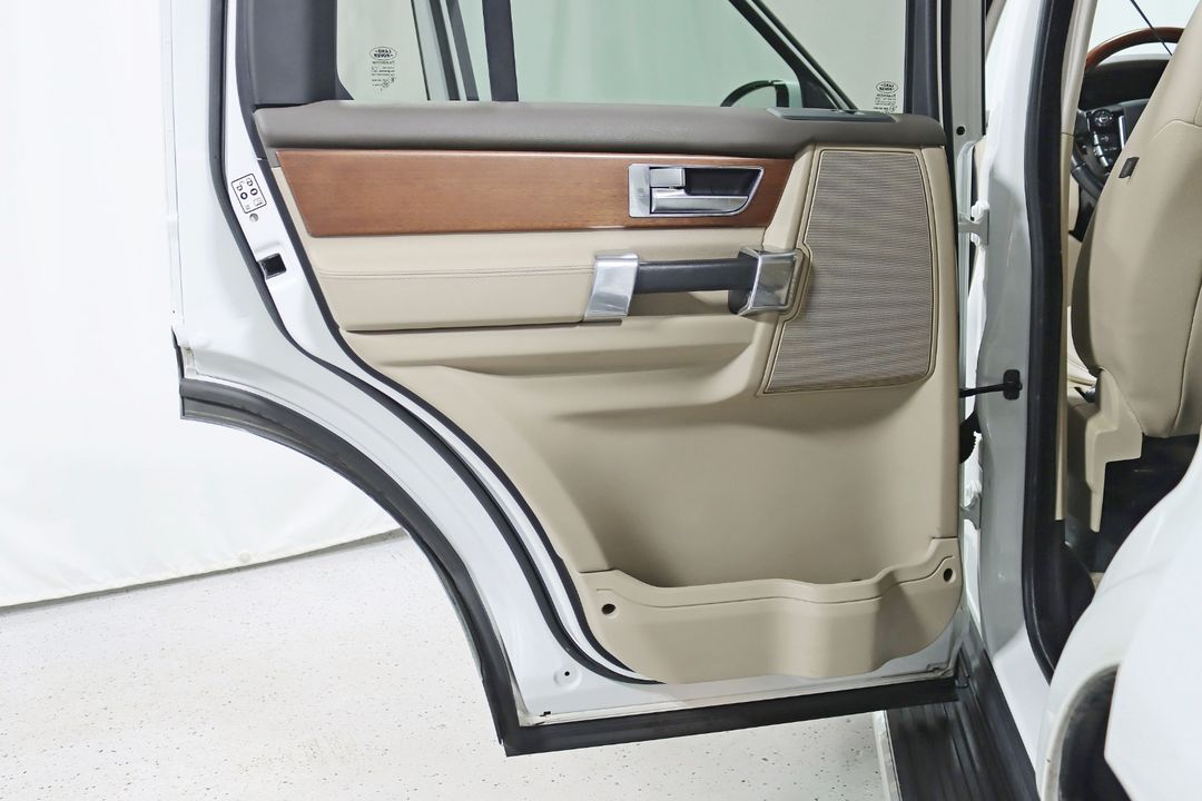 2016 Land Rover LR4