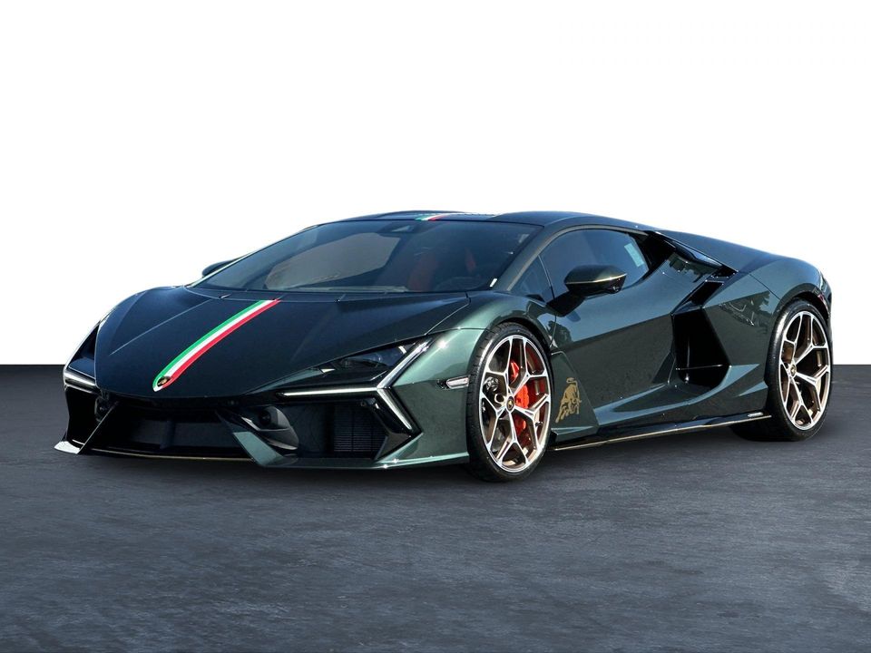 2024 Lamborghini Revuelto