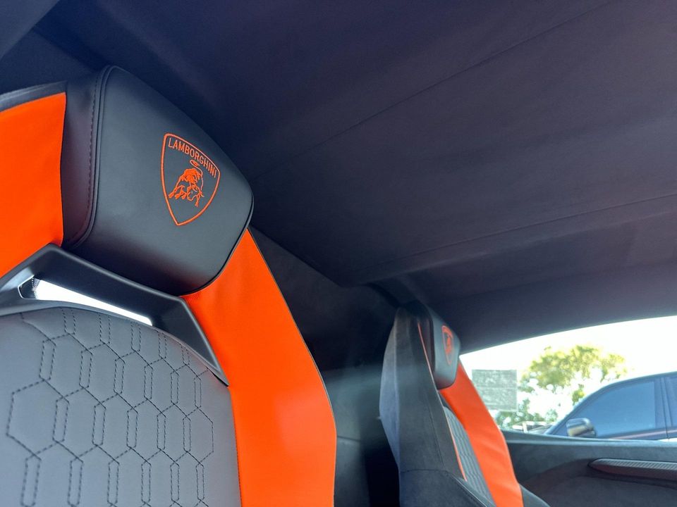 2024 Lamborghini Revuelto