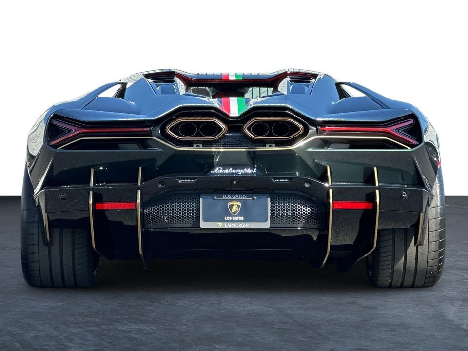 2024 Lamborghini Revuelto