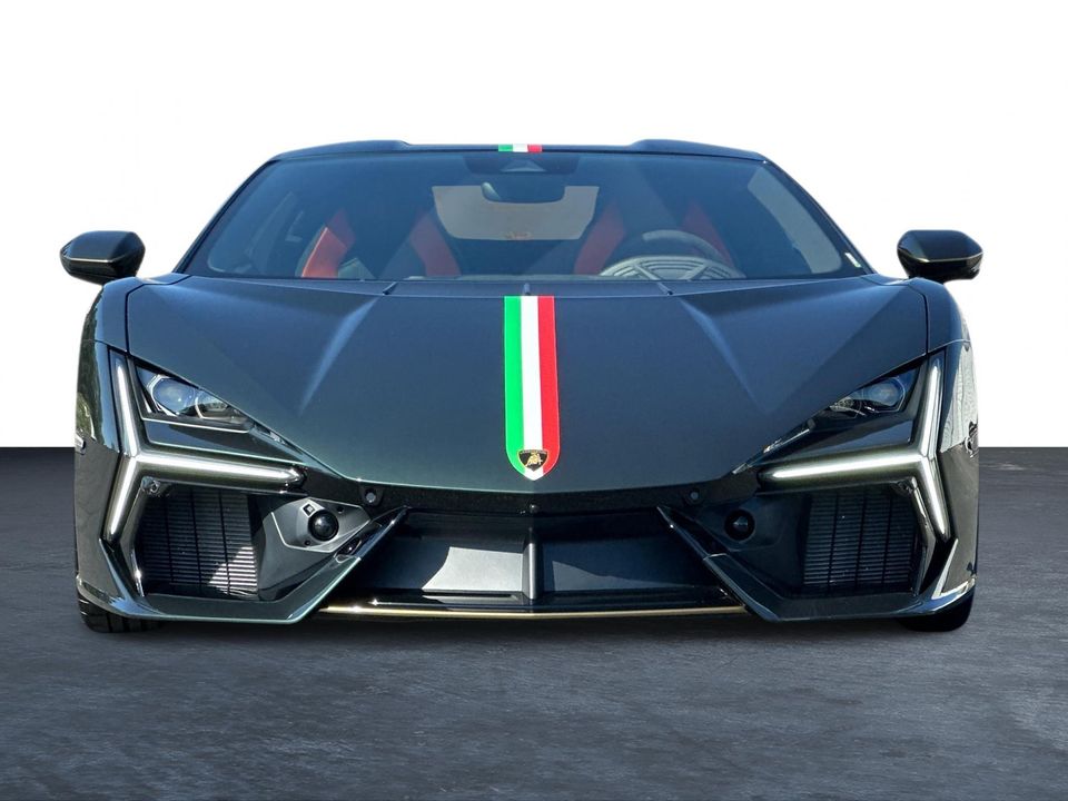 2024 Lamborghini Revuelto