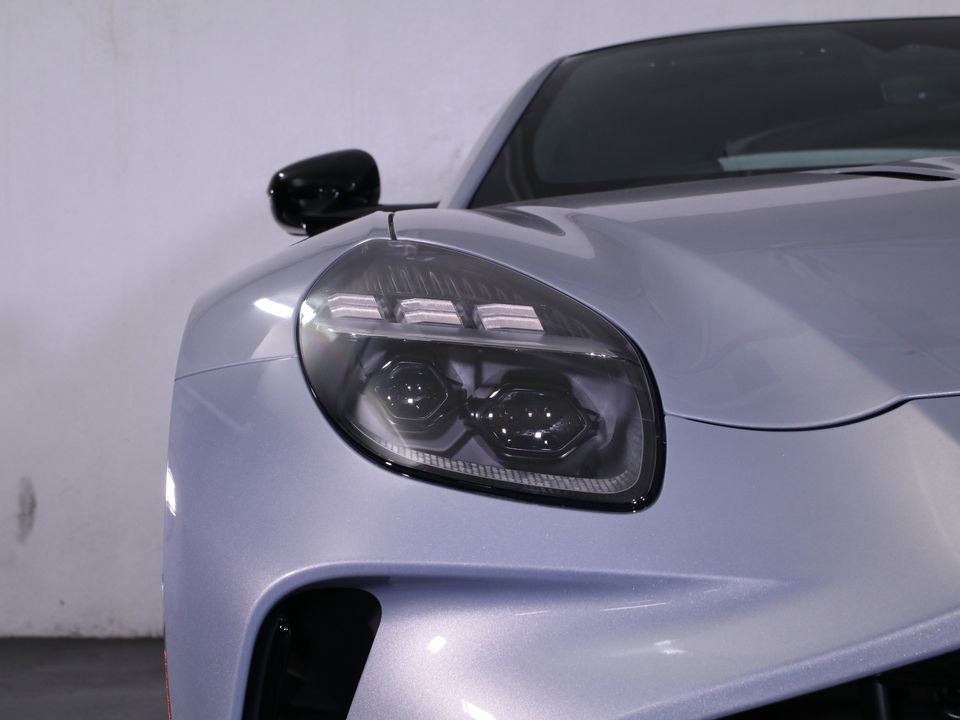 2025 Aston Martin Vantage