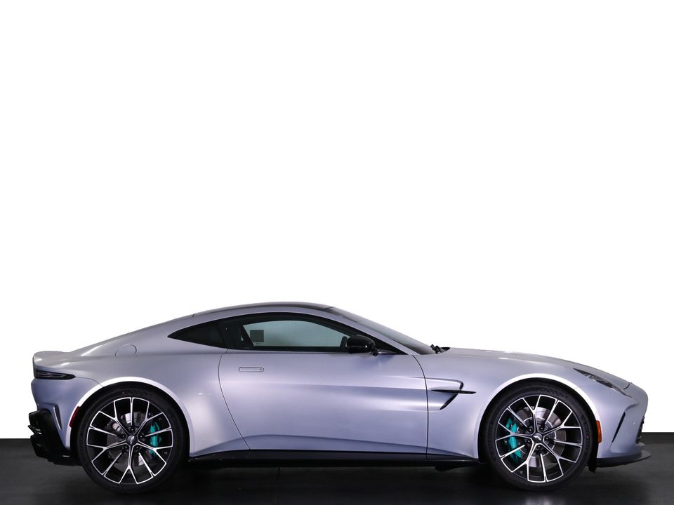 2025 Aston Martin Vantage