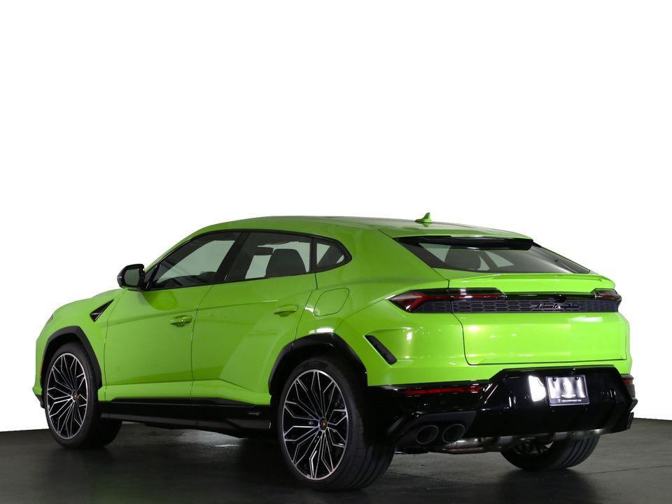 2025 Lamborghini Urus SE