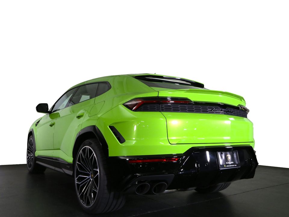 2025 Lamborghini Urus SE