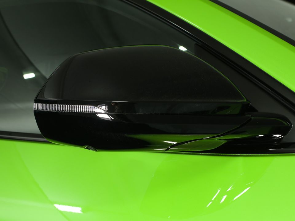 2025 Lamborghini Urus SE