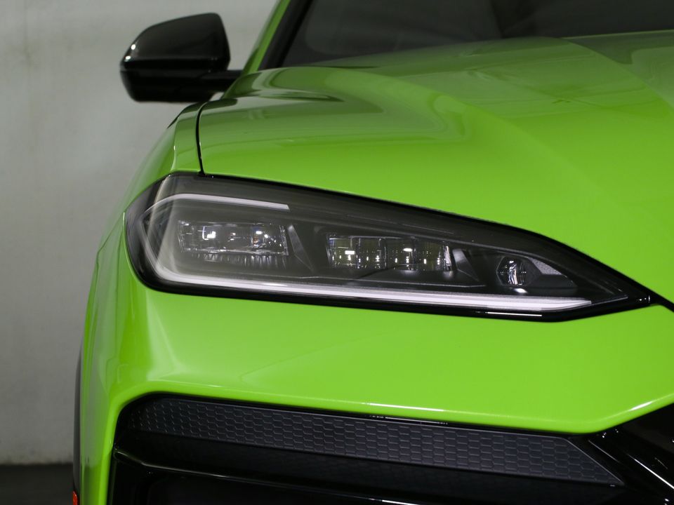 2025 Lamborghini Urus SE