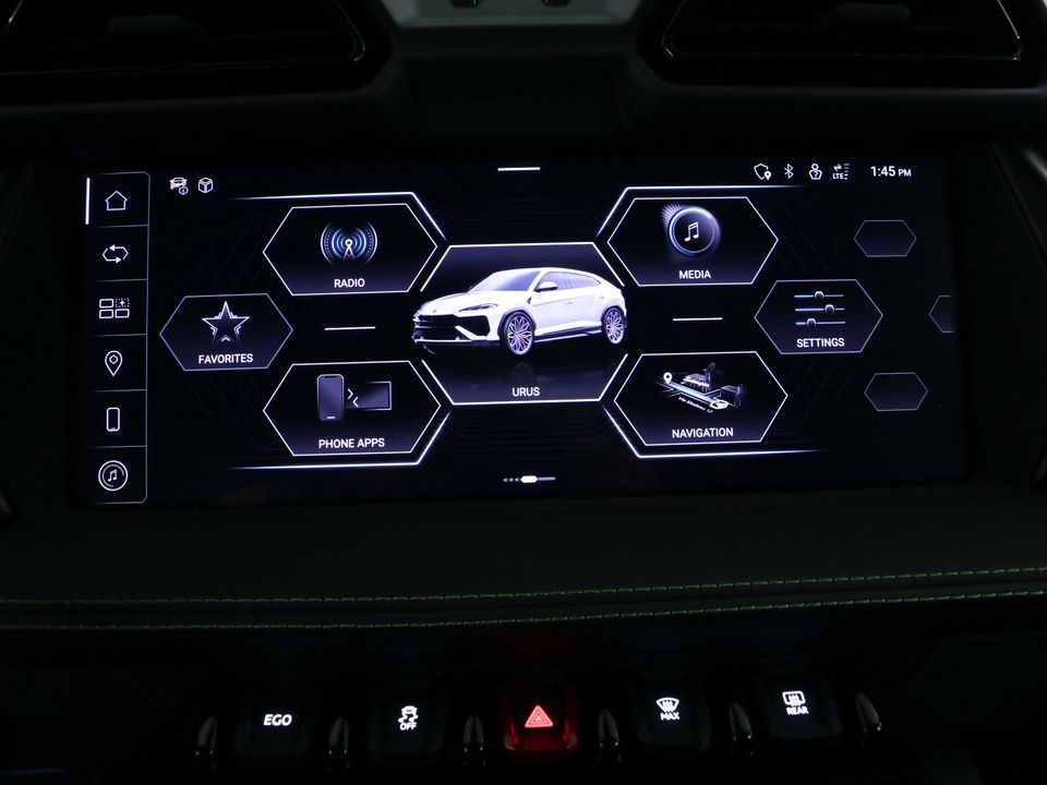2025 Lamborghini Urus SE