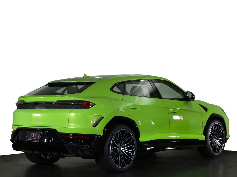 2025 Lamborghini Urus SE