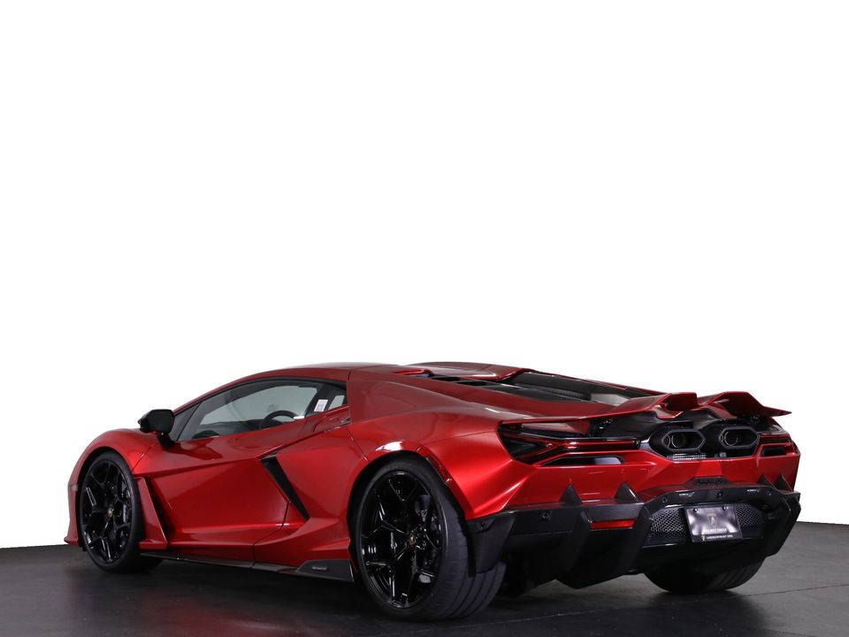 2025 Lamborghini Revuelto