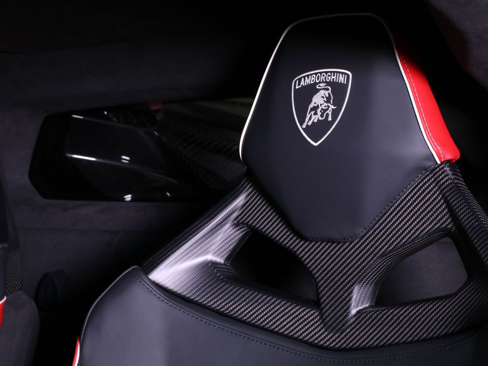2025 Lamborghini Revuelto