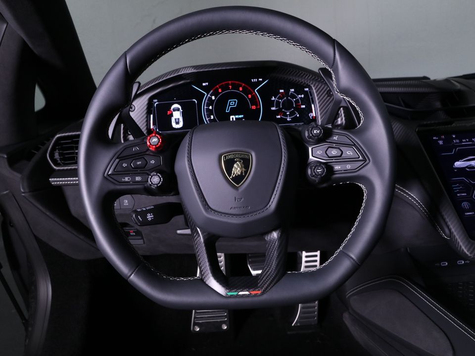 2025 Lamborghini Revuelto