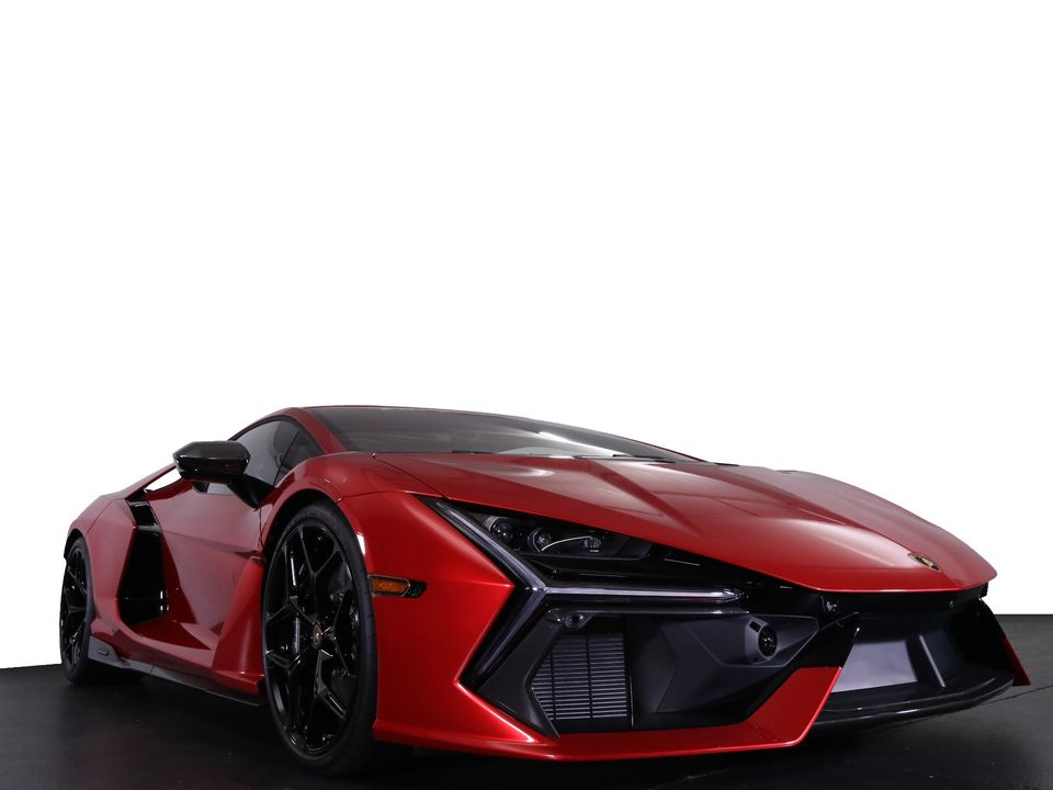 2025 Lamborghini Revuelto