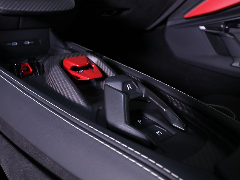 2025 Lamborghini Revuelto